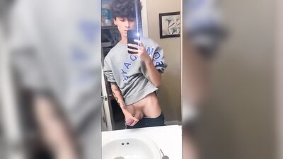 Cumming with Confidence: The Ultimate Amateur Straight Camboy Experience