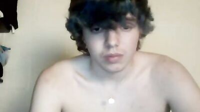 Amateur Friends Explore Their Bodies in Pure Passion