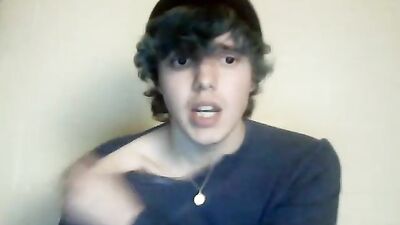 Amateur Friends Explore Their Bodies in Pure Passion