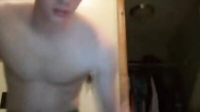 Sexy tes Amateur Web-Cam Solo Adventure: Unleashing His Inner Beast!