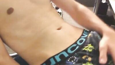 Precise Body and Impressive Rush: Amateur Cum Shots Handjob