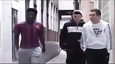 Interracial Twink Threesome: The Ultimate Group Sex Experience!