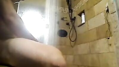 Hot Shower Escapades: Amateur Cum Shots and Handjobs in the Steamy Room