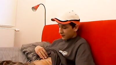 Outrageous Cumshots: Handjob Amateurs