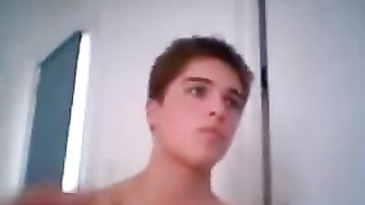 Cutie on Cam: Spunky Escapades with Tender Thrills!