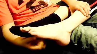 Happy Ending Foot Massage: Amateur Fetish Delights!