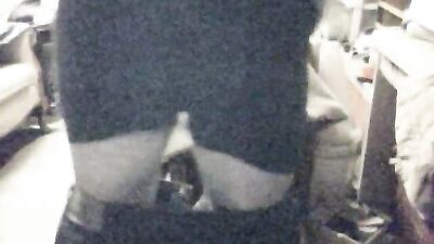 Shaking Cock Web-Cam - Big Ass Anal Show!