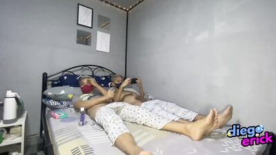 Kuya at si Bunso Nag Jajakol Bago Matulog (Pajamas Party Jerking Off & Cumming with my Stepbrother)