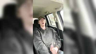 Gay Porn Tradie Cumming Adventure!