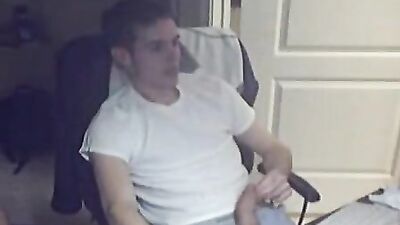 Gay Oral Encounters: Helping Friends Cum!