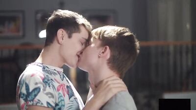 Teen Boy Twinks: Exploring Gay Porns Hottest New Trend!