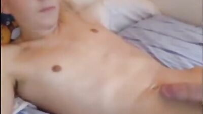 Hot Boy James Shaved Twink Cam Boys Porn - Blond Boys Handjob Solo!