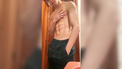 Twink Frat Boy Bangs: The Ultimate Amateur Gay Porn Experience!