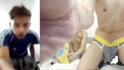 Gangbang Web-Cam : Amature Web-Cam - WEBCAM entre amis 207 part 2