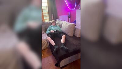 Neloxs Web-Cam Showcase: Twink Exposing and Jerking!