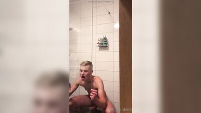 Cum-Eating Twink: The Ultimate Oral Experience!