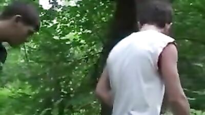Gay Forrest Teen Porn - Dans les bois
