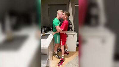 Gay Porn: Sexy Boys Homemade Amateur Fuck Tube!