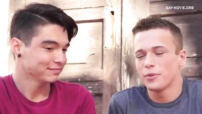 Bareback Bliss: Twink Porn Videos with Sexy Boys!