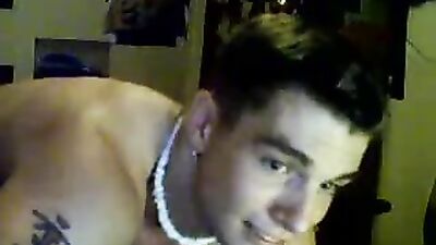 Gangbang Amateurs: Showing Off