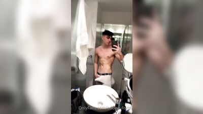 Mirror Selfie Twink Action Gay Porn Snap - Fitness Obsession
