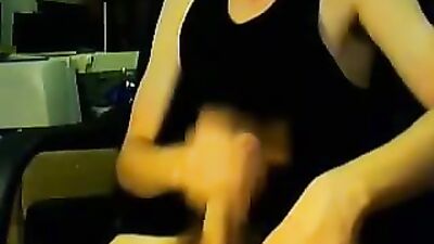 Young Webcam Wanks: The Ultimate Gay Porn Experience
