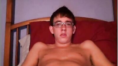Gay Cam Boy - Web-Cam Experience Experience the thrill of a young web cam boy in this gay porn video