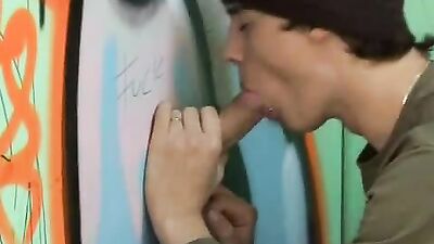 Glory Hole Passion - Quick Service (5m43s)