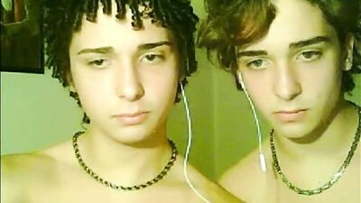 Gay Web-Cam Boys: Hot Bodies and Steamy Action!