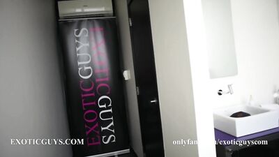 Twink jock showing hot sexy abs and body