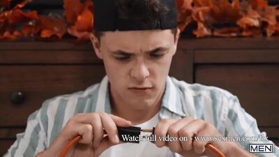 Right In Front Of My Turkey/ MEN / Troye Dean, Logan Aarons