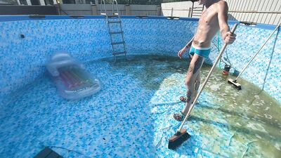 Boss fucks cute twink at the bottom of the pool - 396