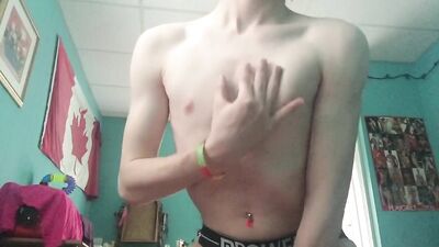 Sexy Teen Playing with himself!