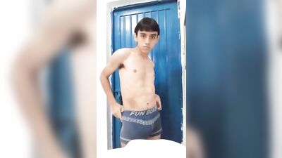 simplemente peinandome