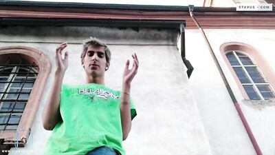 STAXUS :: F*** an Artist !