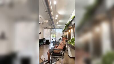 Expose Yourself In Public: Amateur Big Cocks and Straight Boys