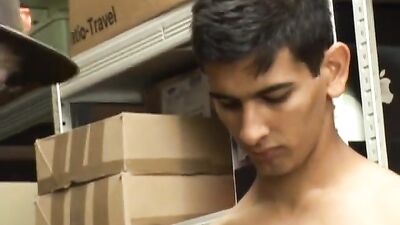 Garage Barebacking Orgies: Twinks Cum Shots and Handjobs!