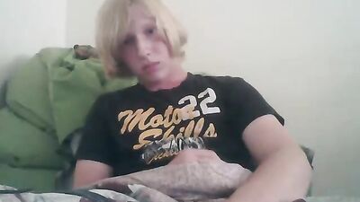 Blond Hottie: The Ultimate Blonde Gay Porn Experience!