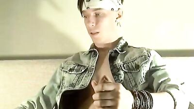 Gay Web-Cam Solo with Brian - Exploring His Sexuality!