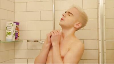 Blond Bareback Oral Fun: Big Dick Fetish Gay Porn Videos!