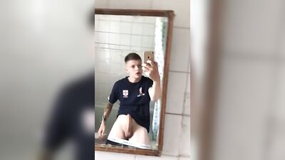 Gay Porn Mirror Selfie: Big Cocks Action Amateur