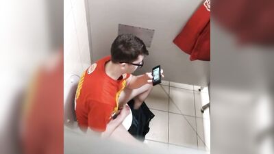 Toilet Boys Nerd Jerks Solo Voyeur Porn