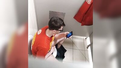 Toilet Boys Nerd Jerks Solo Voyeur Porn