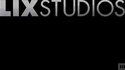 Threesome Friends Hot Tube Sex Show - 210 characters (without spaces)