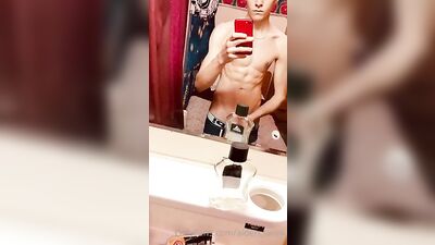 Gay Porn - Aidens Cam Twink Dreams