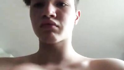 Hands-on Experience with the Cute Smooth Boy on Cam!