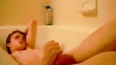 Tub jackers loving strokes: The Amateur Pud-Stroking Session!