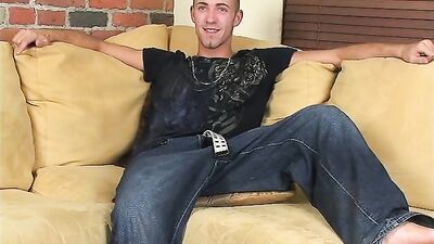 Jessys First Time Backstage Solo Performance: A Vintage Twink Cumshot Masterclass!