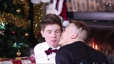 Christmas Movie: Bareback Oral Cum Shots!