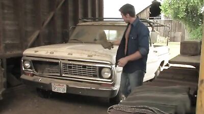Garage Barebacking: Muscle Boys in Cum Shots